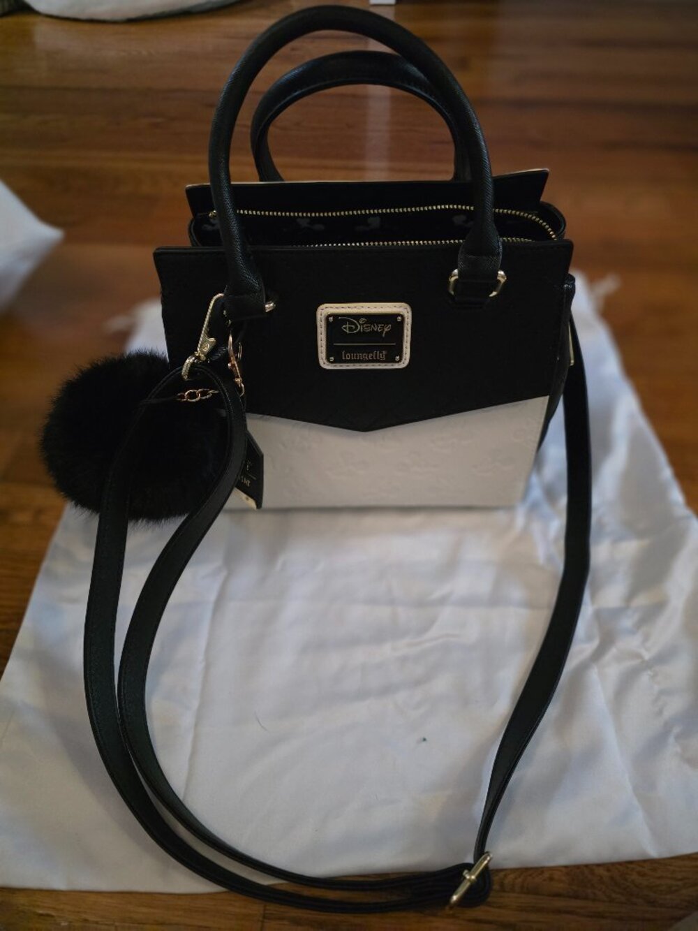 Loungefly mickey and Minnie purse
